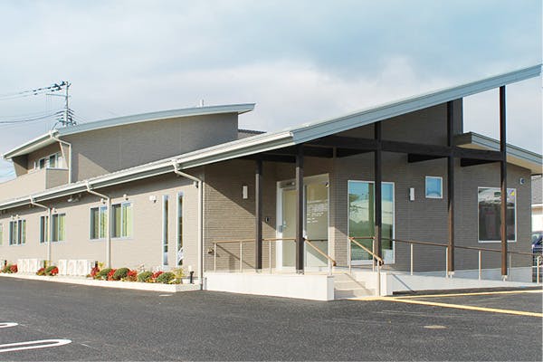 南やのめ皮膚科クリニック外観