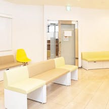 西台クローバー皮膚科待合