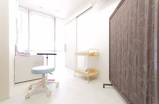 ゆう皮ふ科スキンケアクリニック診察室