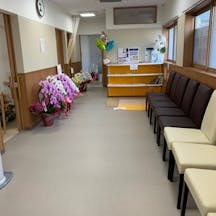 やまざき皮ふ科待合室