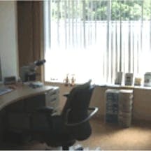 松下皮フ科クリニック診察室