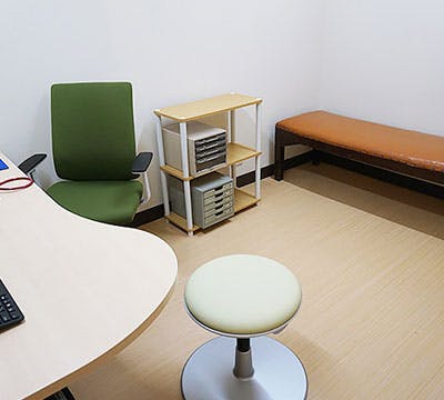 やすおか医院診察室