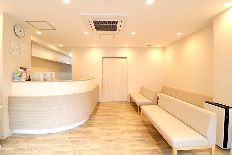 なないろクリニック待合室