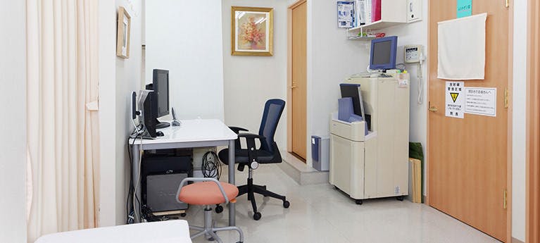 山田ウイメンズクリニック診察室