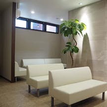 こもれび皮膚科待合室2