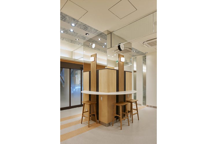 おおみや形成・整形クリニック待合室