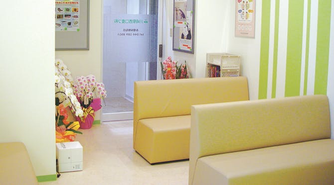 川崎駅西口皮フ科待合室