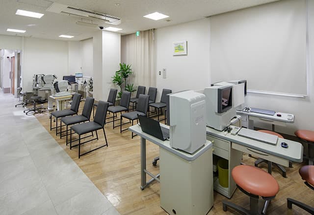 高田眼科待合室