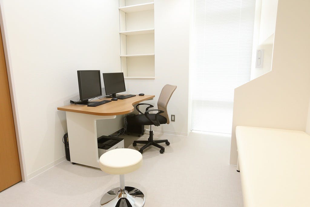 四日市あおば内科・消化器内科クリニック診察室