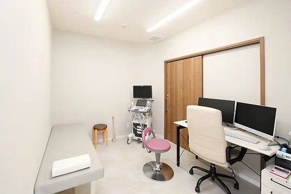 よりそうファミリー内科クリニック診察室