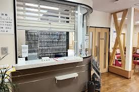 皮フ科たんじクリニック待合室