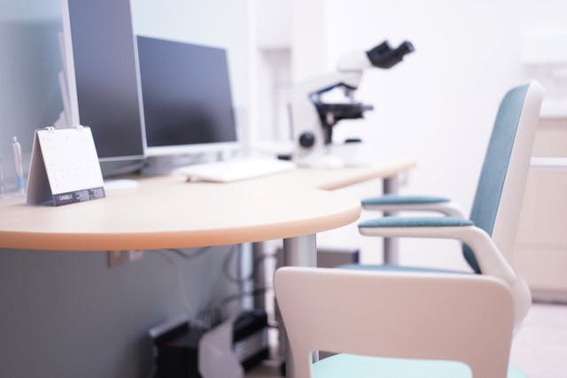 周東クリニック診察室