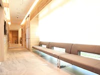 かすがい皮膚科待合室