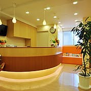 すずき皮膚科診察室受付