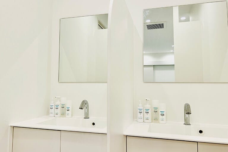 浅草駅前まつだ皮膚科パウダールーム