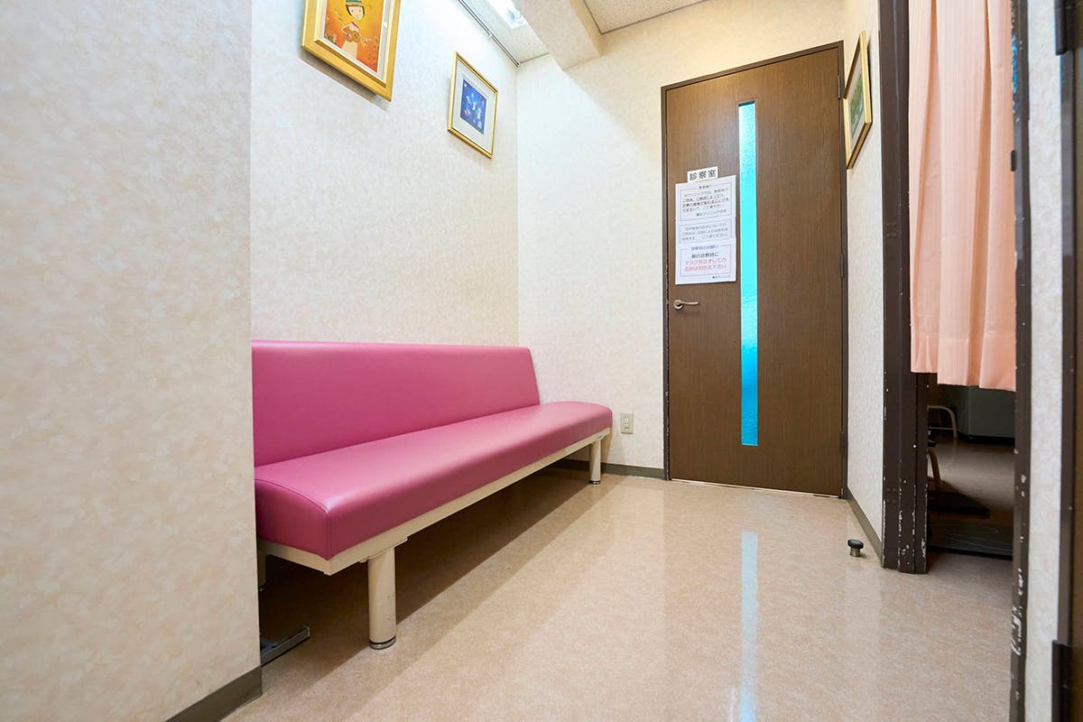 澤井クリニック中待合室