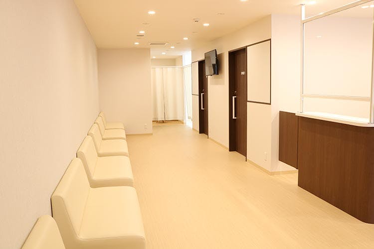 中央林間みき皮ふ科クリニック待合室