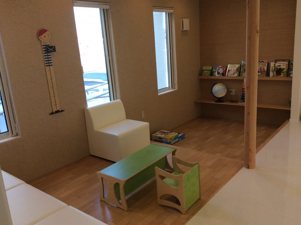 リカ皮膚科・形成外科クリニック(RIKA皮膚科・形成外科クリニック)待合室