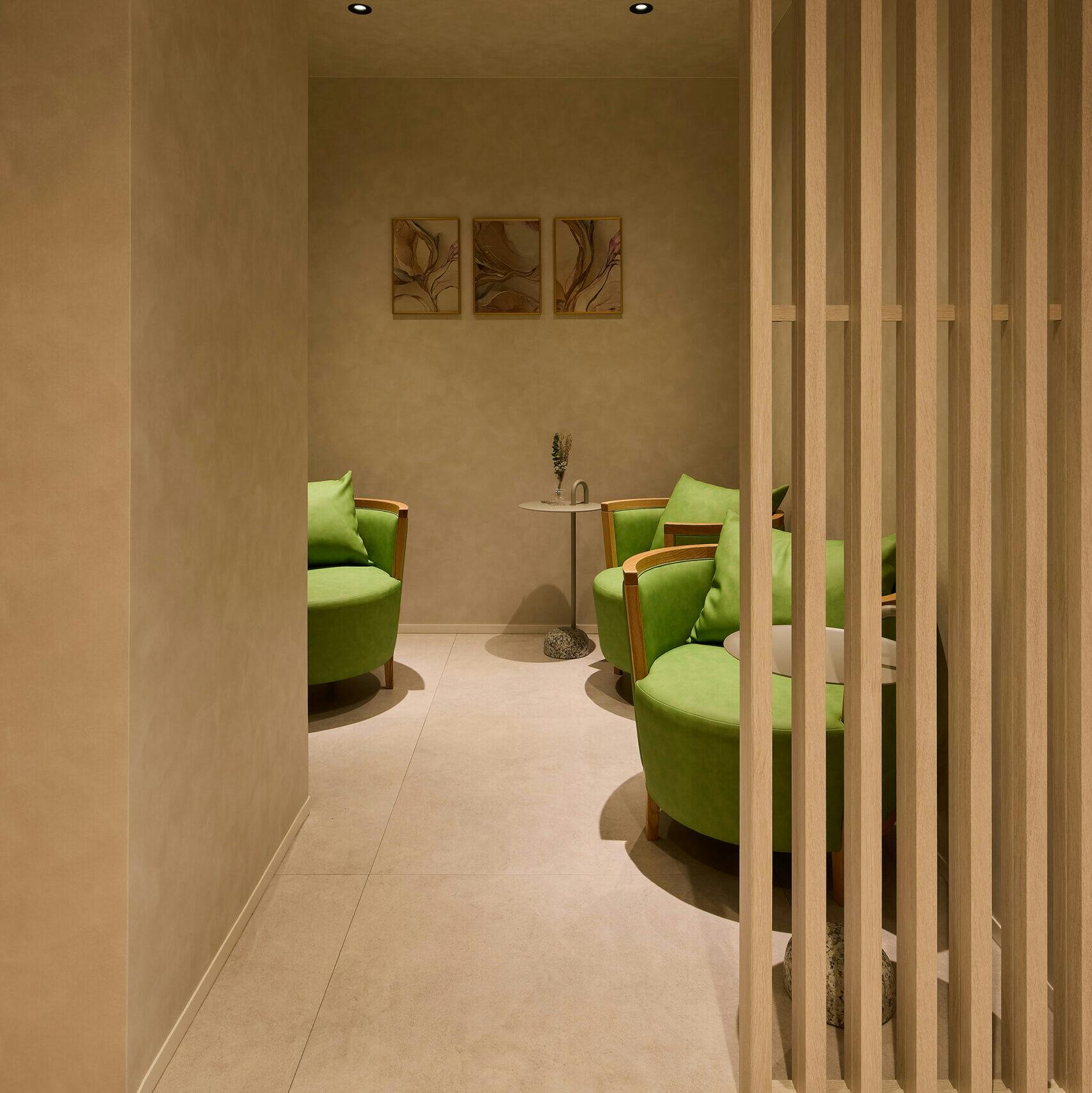 広島美容外科メイプルクリニック待合室