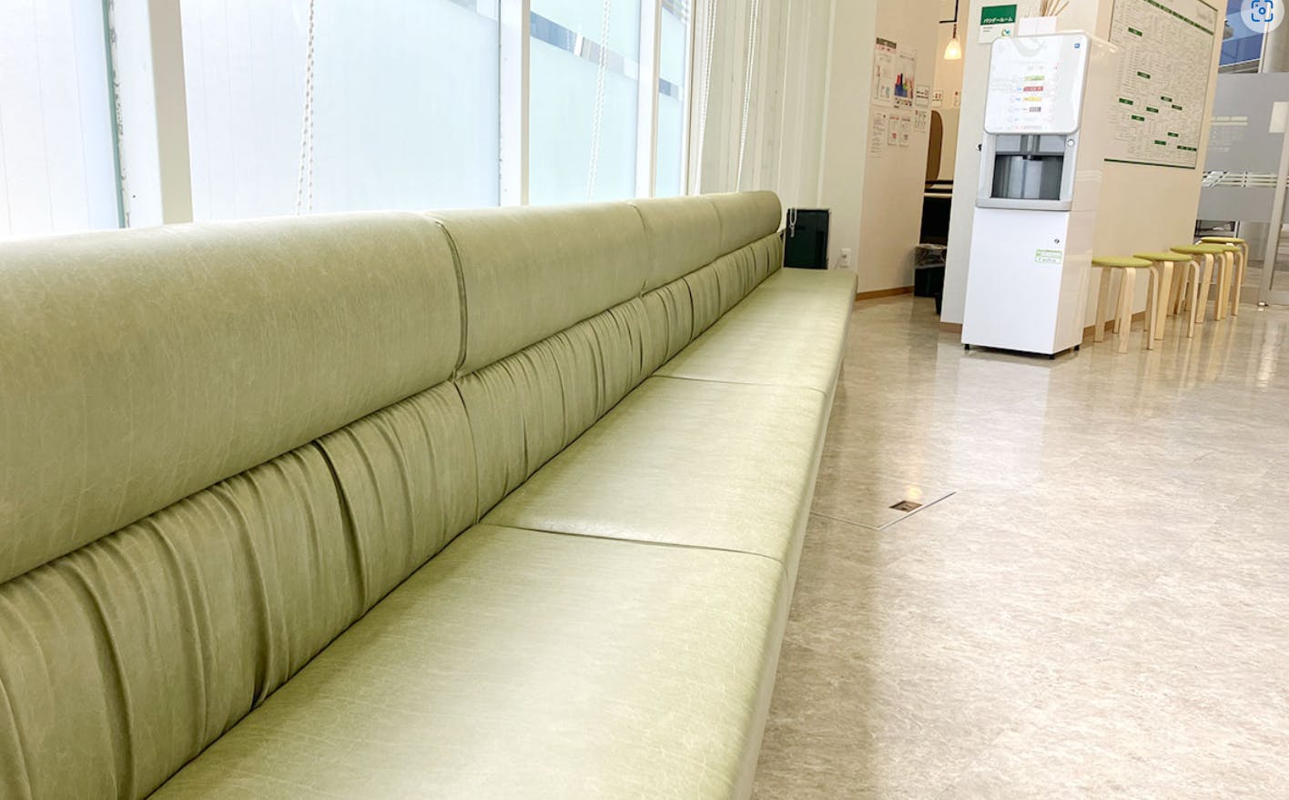 よつば会クリニック 伊丹院待合室