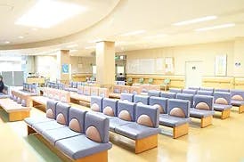 海老原総合病院待合室