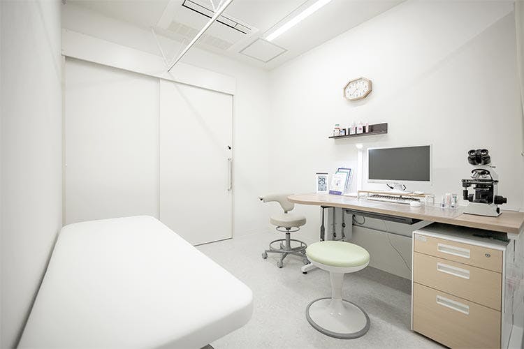 高津駅前なかしま皮ふ科クリニック診察室