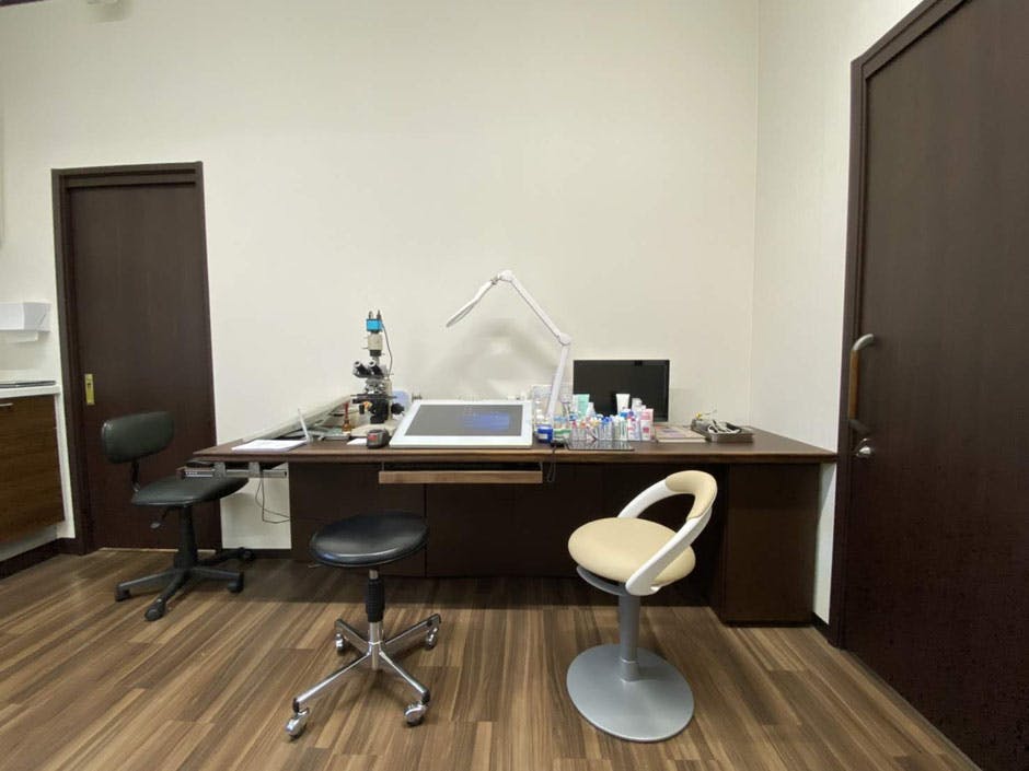 木根淵医院診察室