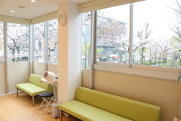 高島平かわむらクリニック待合室