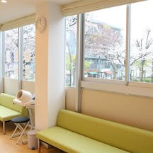 高島平かわむらクリニック待合室