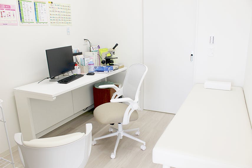 むさしの台駅前ひふ科診察室
