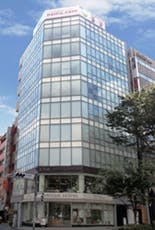 オーラルデザイナー新宿デンタルクリニック外観