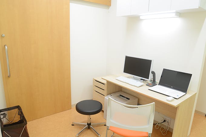 田無スキンクリニック診察室