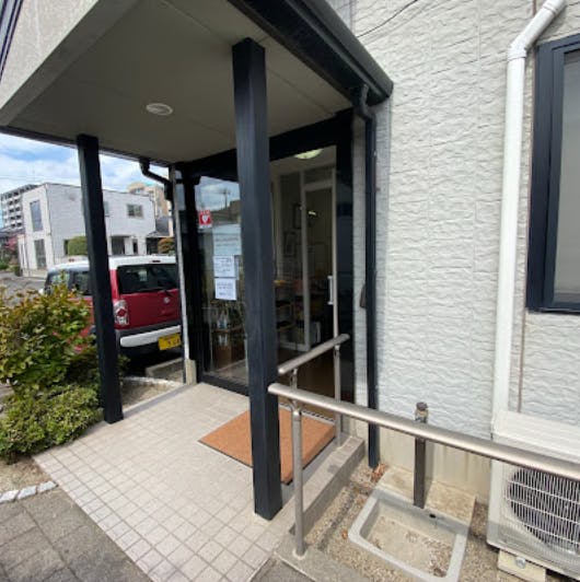 きっかわ皮膚科入口