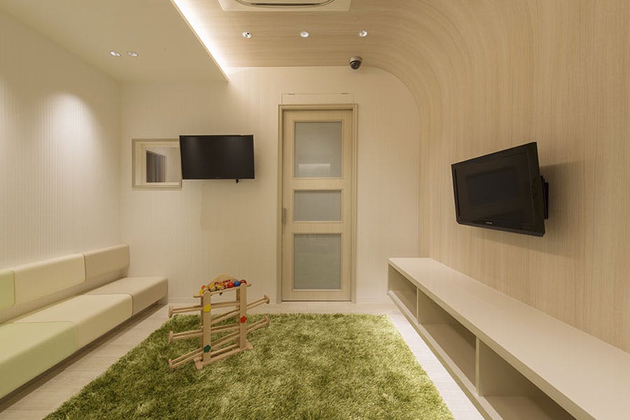 神奈川レディースクリニック待合室