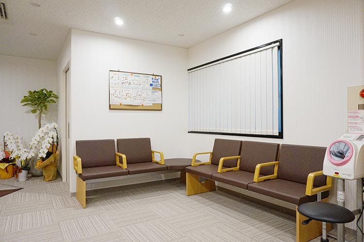 こまごめ内科・循環器内科クリニック待合室