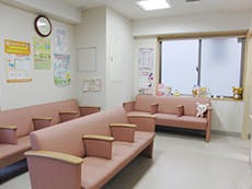 北上尾すこやかクリニック待合室