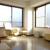 はすね駅西口内科待合室