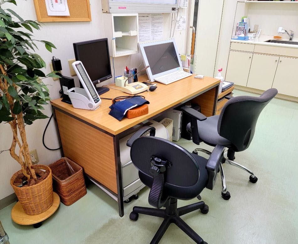 青木クリニック診察室