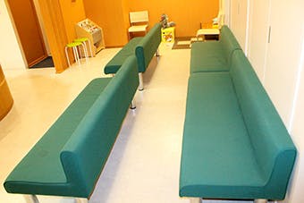 あやめ皮フ科スキンケアクリニック待合室