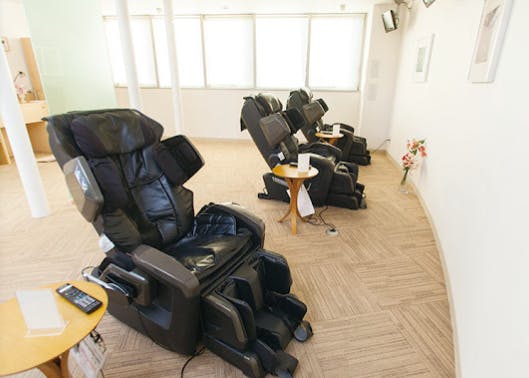 わかば台デンタルクリニック待合室