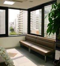 丸善クリニック待合室2