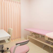 あい皮膚科クリニック診察室