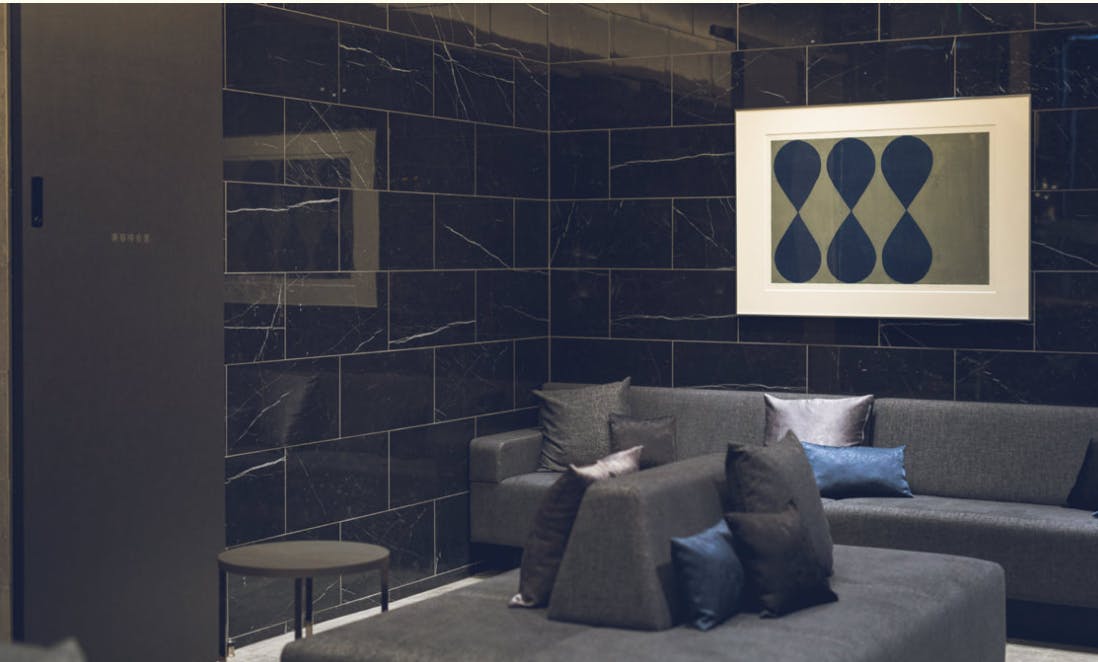 上田皮ふ科ビューティー(上田皮ふ科BEAUTY)待合室1