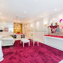 美容外科エックス待合室1