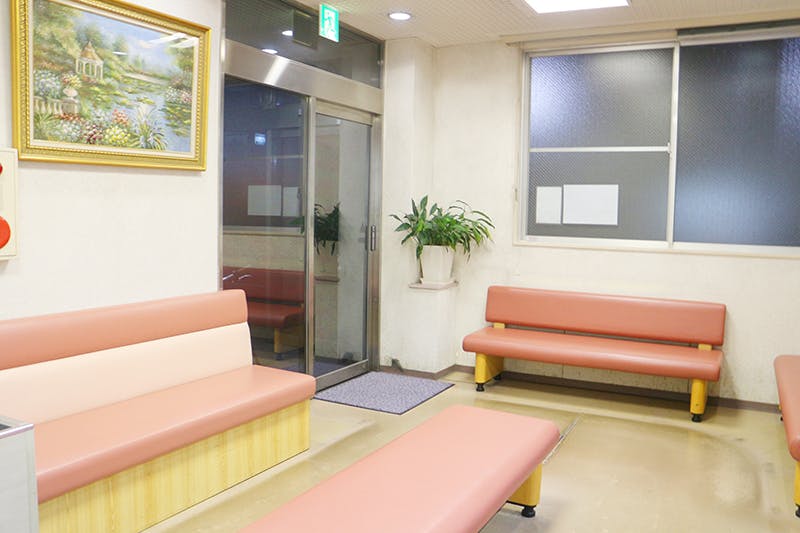 さくらクリニック待合室3