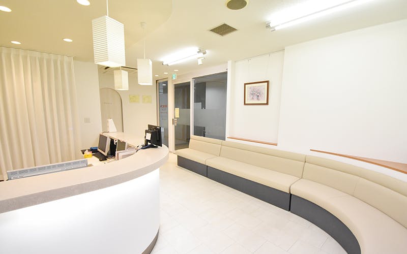 すま皮フ科クリニック待合