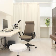 だいとう皮フ科クリニック診察室