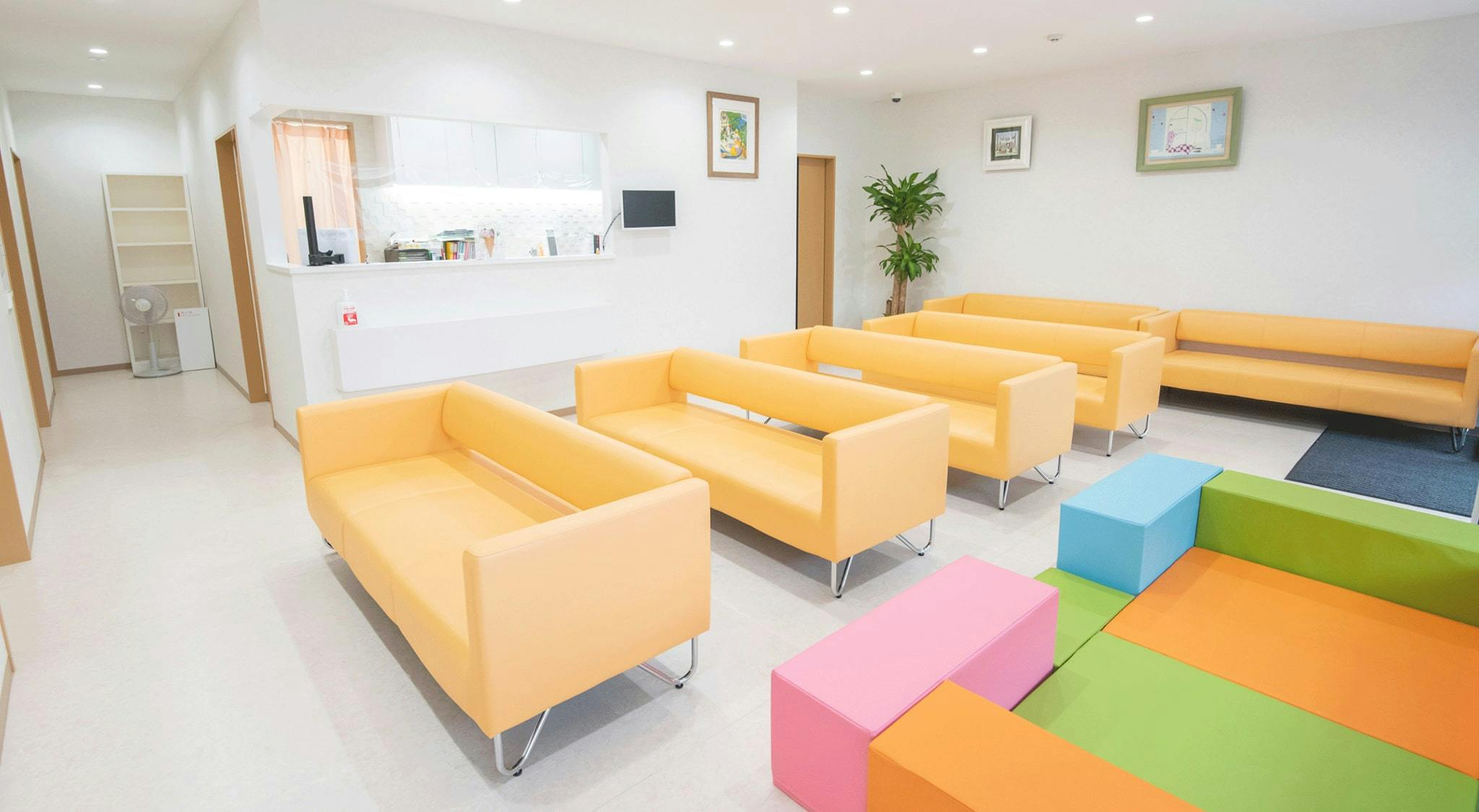 田口皮膚科医院待合室