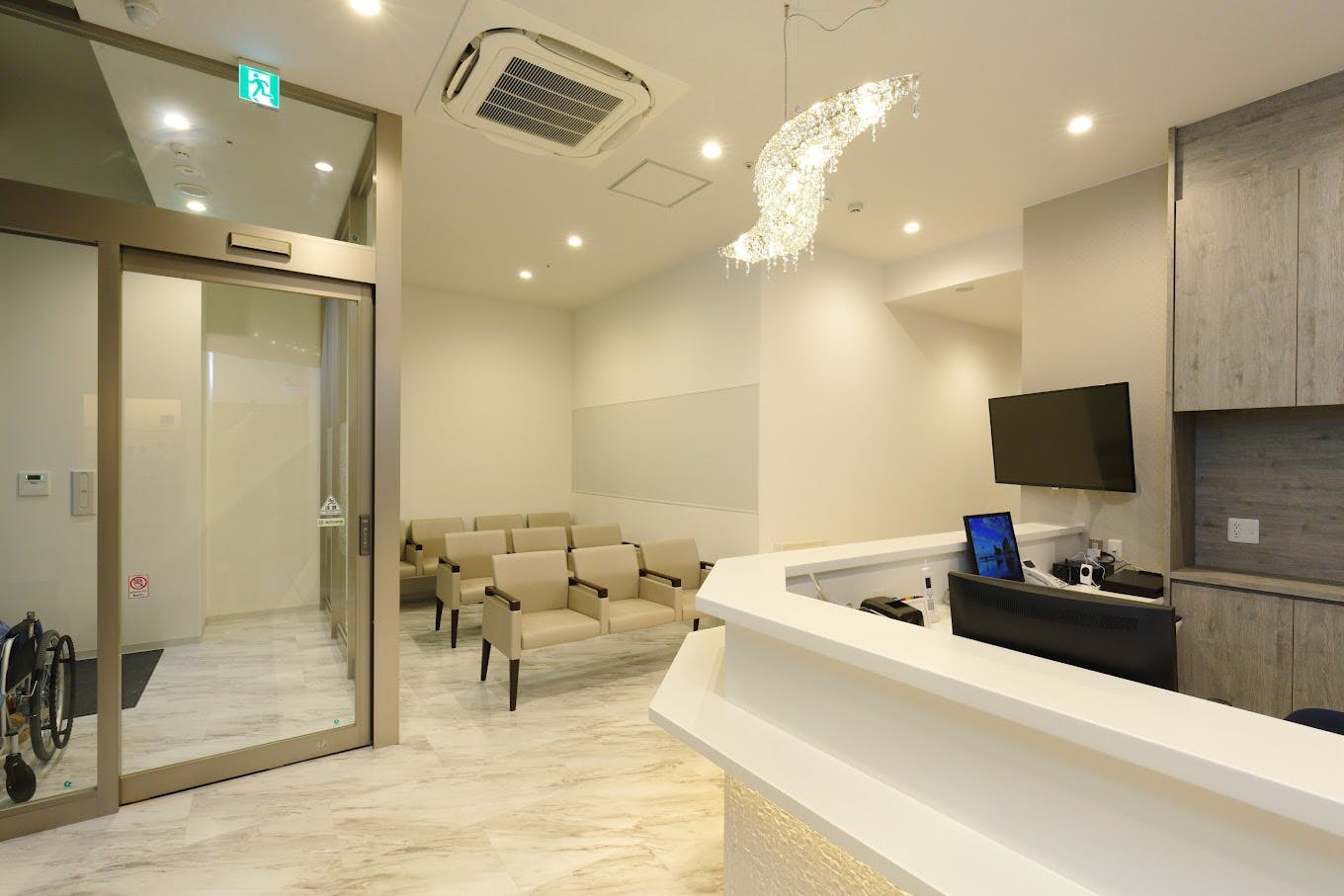 テラッセ納屋橋ファミリークリニック受付