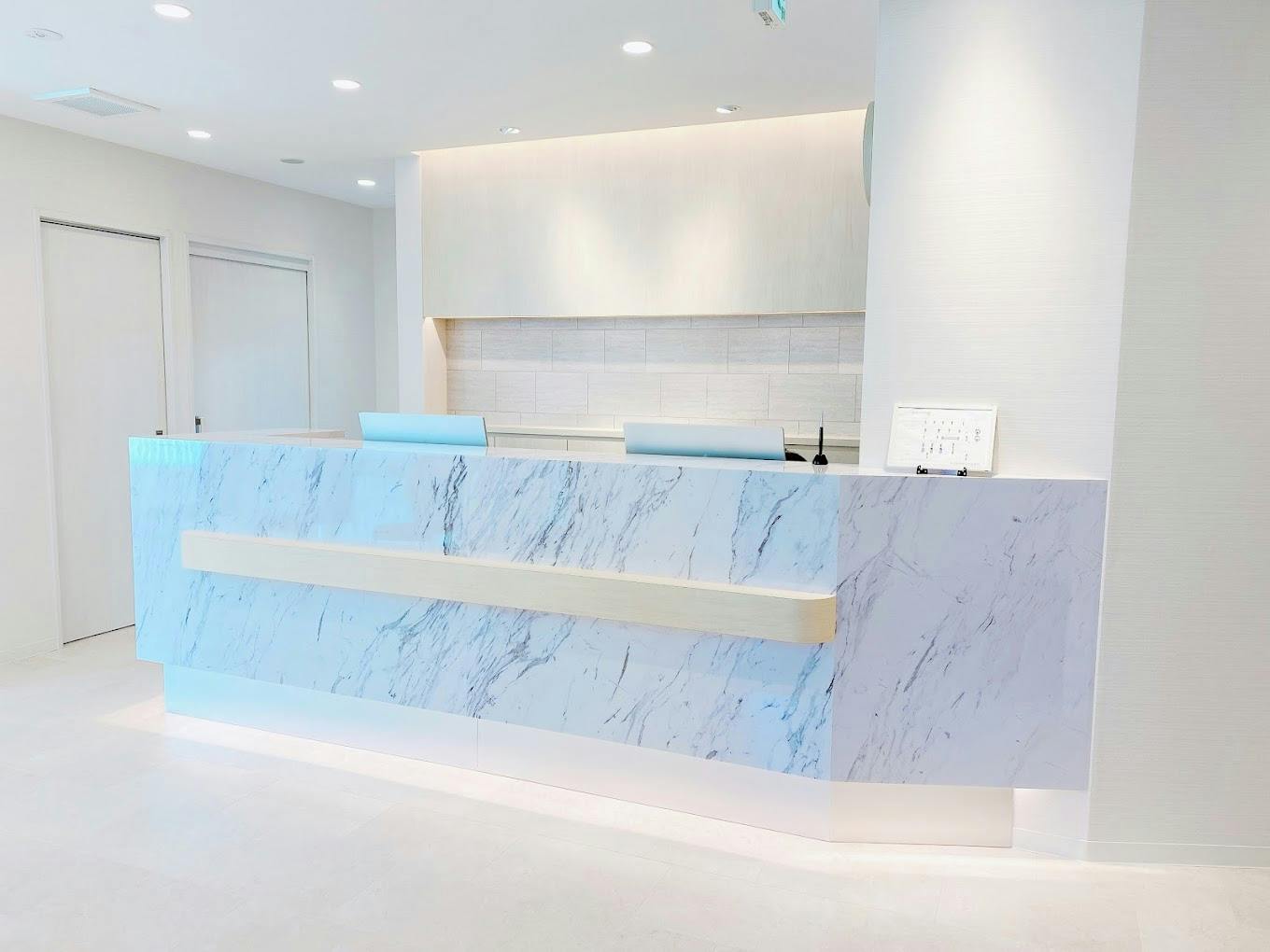 あざみ野駅前形成外科受付